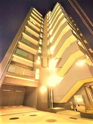 グランデュールツー関内の外観