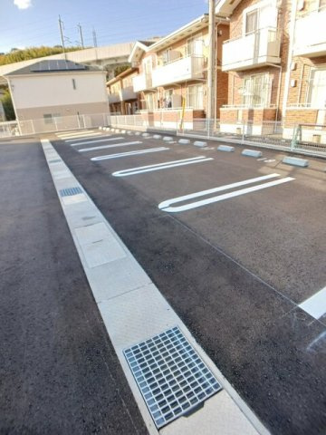 ファミールケイ　Ａの駐車場|駐車場に車を止められます