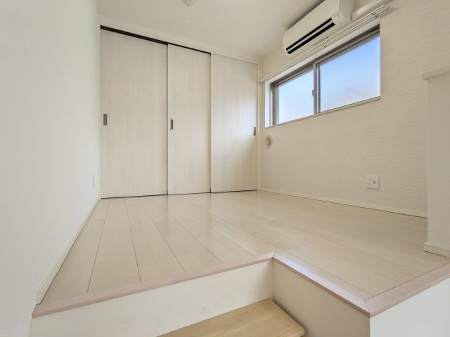 ハーモニーテラス大杉町の洋室|落ち着いた色調の洋室です