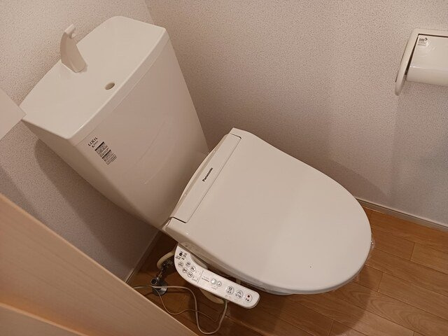 サン・サージュⅡのトイレ|コンパクトで使いやすいトイレです