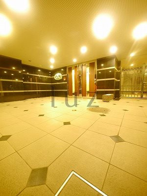 グリフィン横浜桜木町駅前弐番館のエントランス