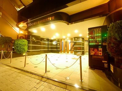 グリフィン横浜桜木町駅前弐番館のエントランス