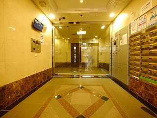 グリフィン横浜桜木町駅前弐番館のエントランス