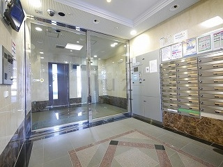 グリフィン横浜桜木町駅前弐番館のエントランス