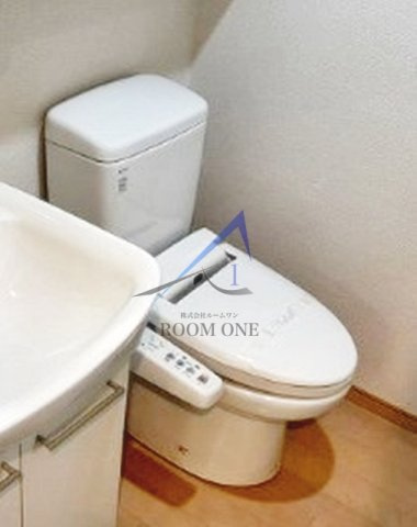 ＡＤＥＳＳＯ　ＳＨＩＭＵＲＡ　ＵＮＩＦＯＲＴ　ＤＥＳＩＧＮのトイレ|トイレです。