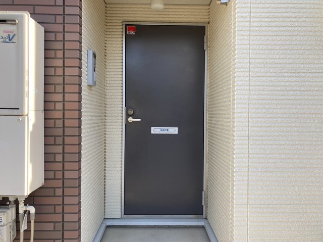 【玄関】 | レオネクスト岡Ⅲ | 毎日通る玄関はこちらです