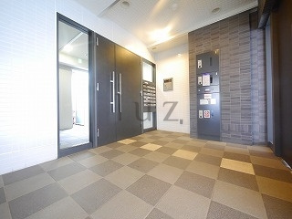 マノアール蘭のエントランス