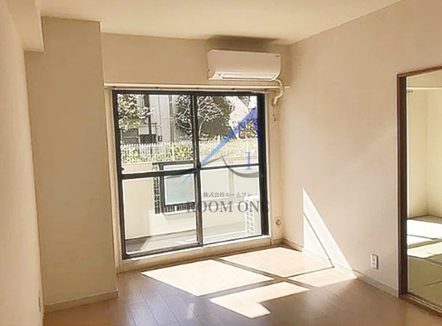 ライブオン和田の居間・リビング|洋室のお部屋です。