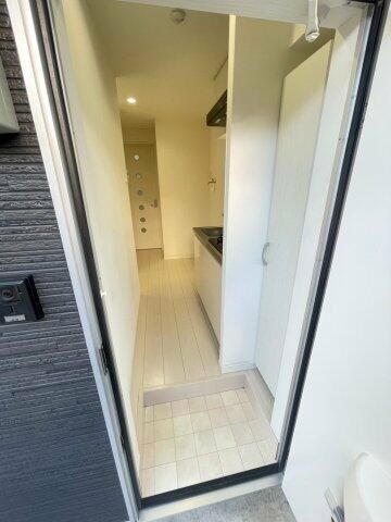 Ａｐａｒｔｍｅｎｔ　Ｎａｒｉｔａ　Ⅰの玄関