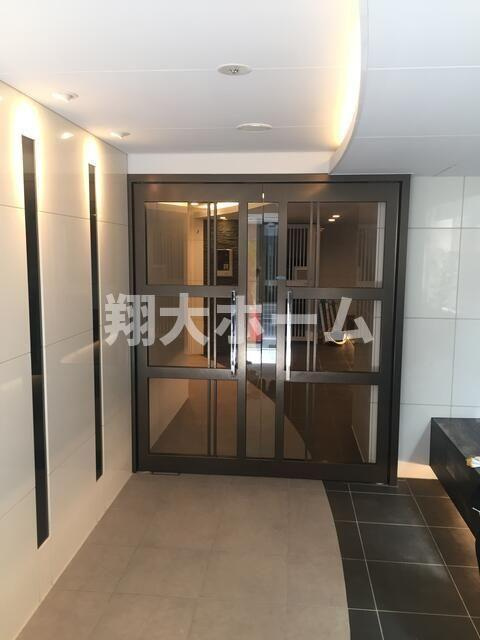 エストゥルース入谷のロビー