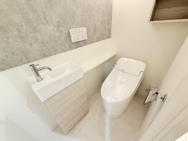 D-ROOM中小阪のトイレ