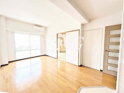 【居間・リビング】 | グランドゥール相模 | 洋室のお部屋です。