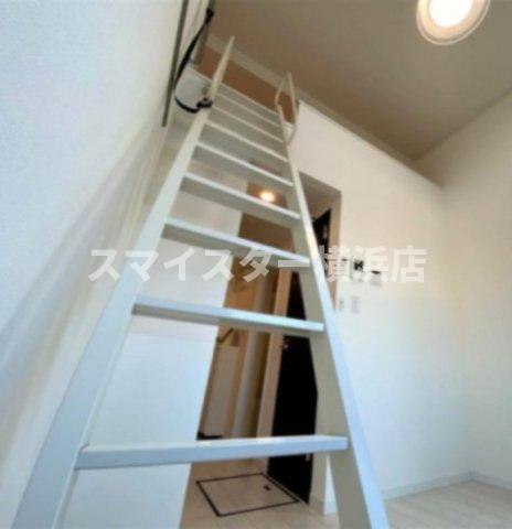 ヒルズ反町Ｂ棟の居間・リビング