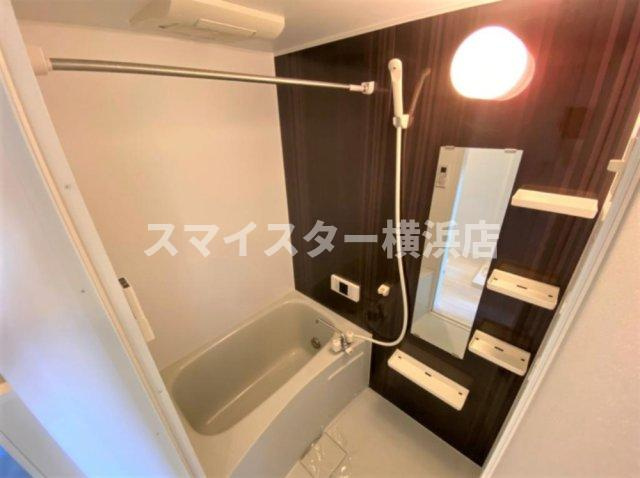 ヒルズ反町Ｂ棟の浴室