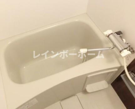 ドミールエリノの浴室|落ち着いた空間のお風呂です