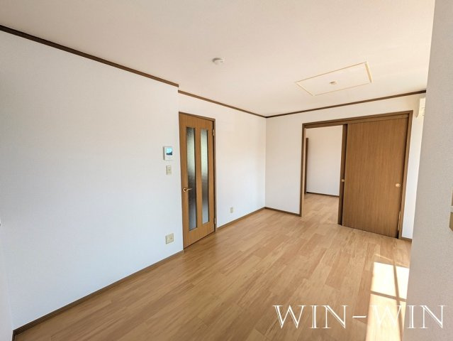 サンヒルズ西町Ⅰの居間・リビング