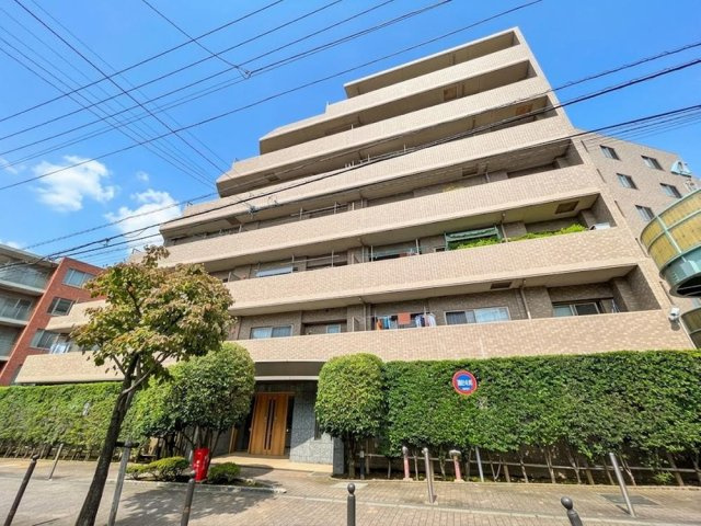エンゼルパークサイド飛鳥山の外観|ペット飼育可能！平成１３年築・宅配ボックス付きマンション、エンゼルパークサイド飛鳥山は即日現地案内可能となっておりますので、お気軽にお問い合わせください！