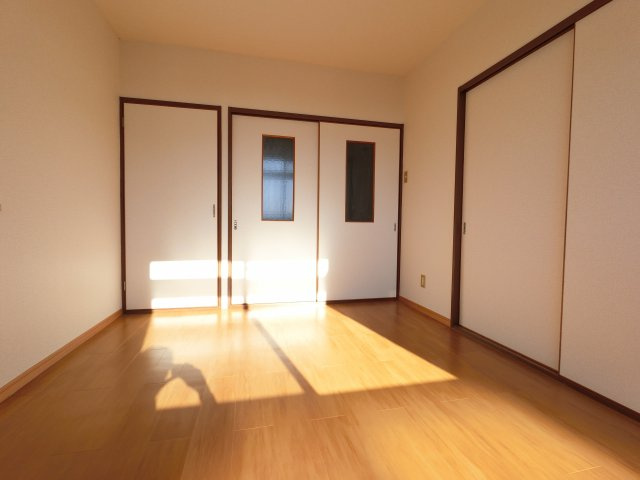 【寝室】