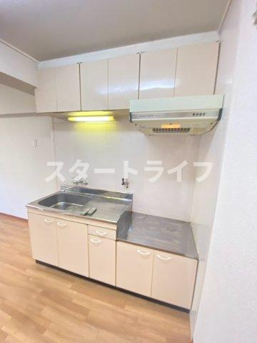 大阪市淀川区東三国６丁目の賃貸マンションのキッチン