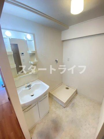 大阪市淀川区東三国６丁目の賃貸マンションの洗面所