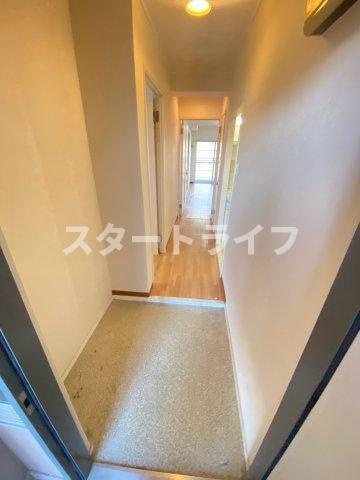大阪市淀川区東三国６丁目の賃貸マンションの玄関
