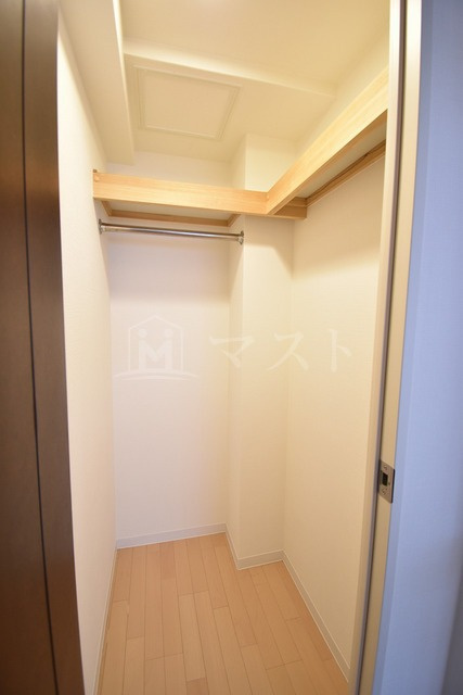 クラウンハイム本町EASTの収納