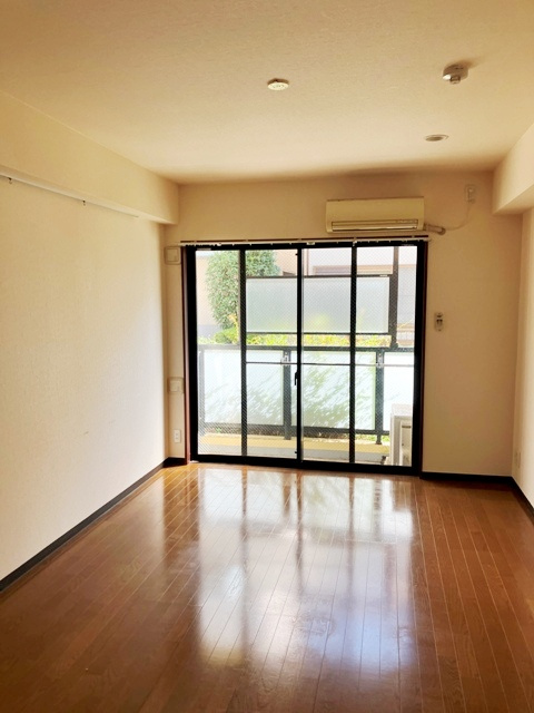 アクエリアス三軒茶屋の居間・リビング