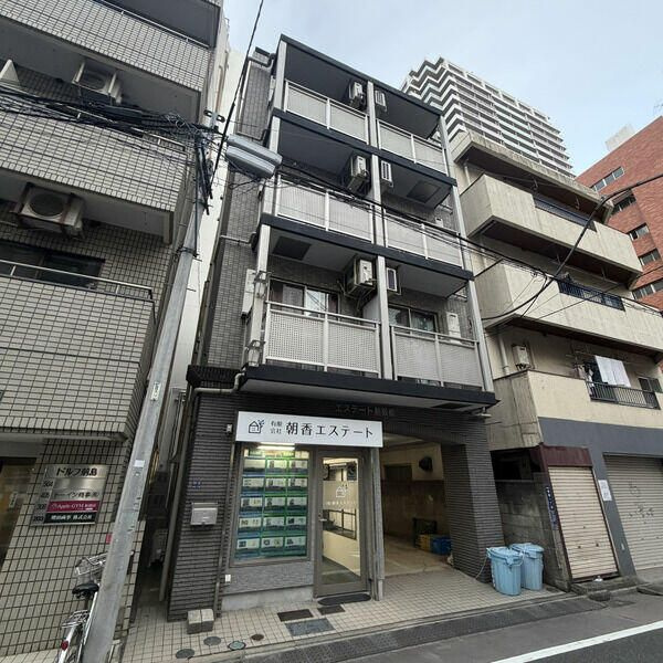 エステート新板橋の外観