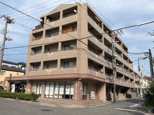 ワコーレアベニュー灘303号室