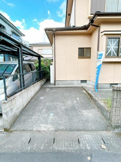 【駐車場】