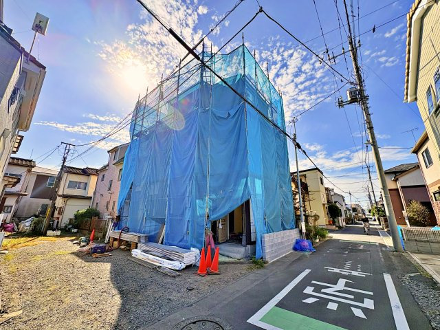 《仲介手数料半額》坂戸市千代田の前面道路含む現地写真