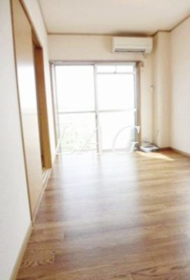 【居間・リビング】 | グランドール・Ｓ | 洋室のお部屋です。
