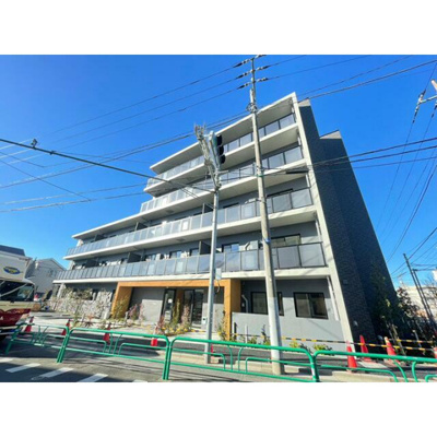 【外観】 | フレンシア下井草 | 鉄筋コンクリート造のがっちりとした建物。