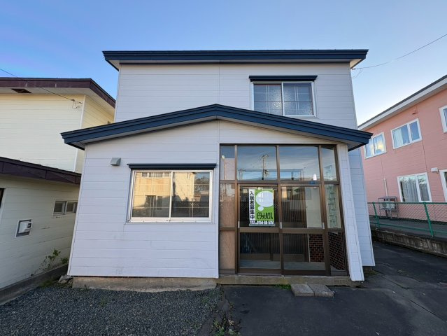 緑ヶ岡6-6-5借家