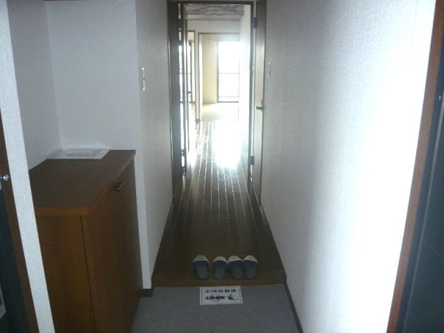 東久留米市滝山５丁目の賃貸マンションの玄関