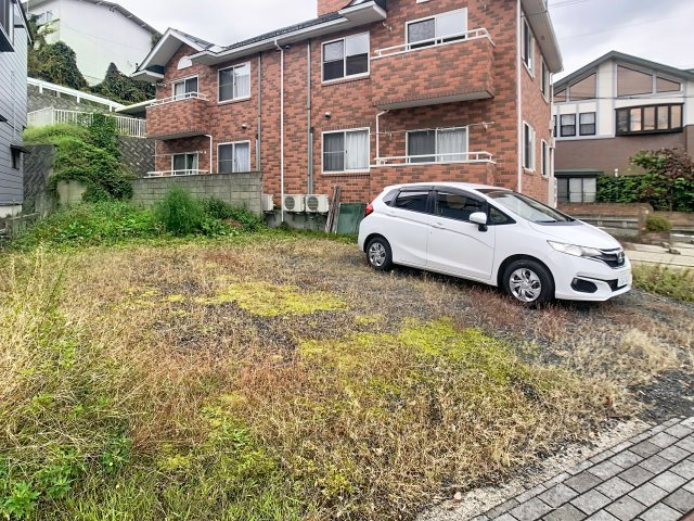 ヨーロピアンシャレ－石崎壱番館の駐車場