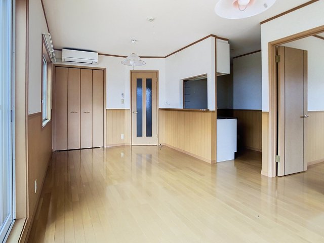 ヨーロピアンシャレ－石崎壱番館の居間・リビング