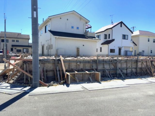 加古川市加古川町稲屋　第14　2号棟の前面道路含む現地写真