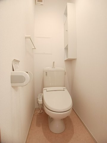 【トイレ】 | クレードルⅡ | 落ち着いた色調のトイレです