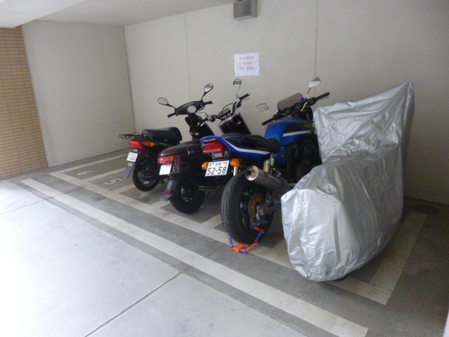 ＫＤＸレジデンス神宮前のその他共用部分|バイク駐輪場