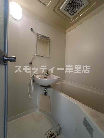コスモレジデンス住之江の浴室