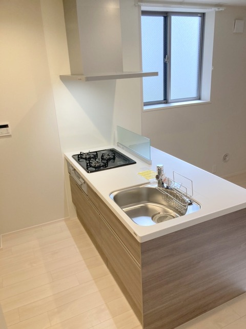 流山市おおたかの森北１丁目の賃貸マンションのキッチン|★グリル付き3口ガスシステムキッチン★