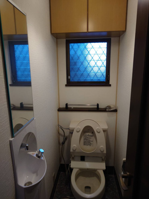 【トイレ】 | 西日暮里4丁目戸建 | 一階トイレです