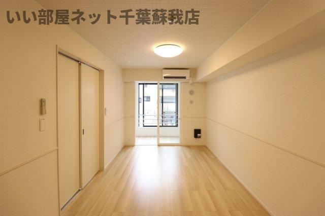 レジデンス・Ｋの居間・リビング|ゆったり過ごせる居間です