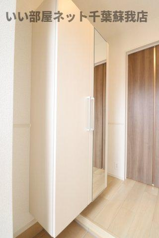 レジデンス・Ｋの玄関|明るい玄関です
