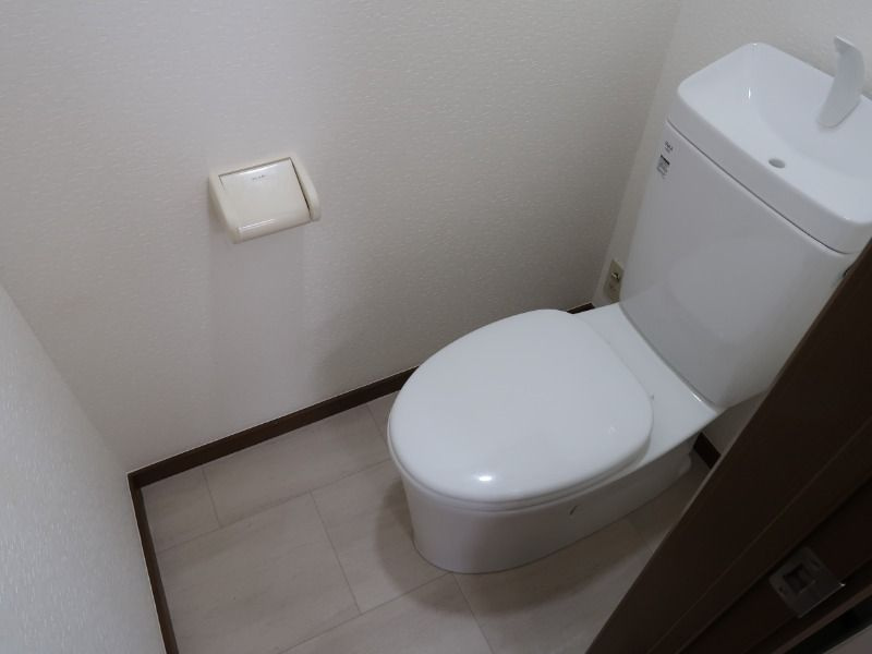 コートサイドアベニューH棟のトイレ