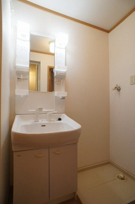 【洗面所】 | ブリランテ | 忙しい朝には欠かせない洗面所です