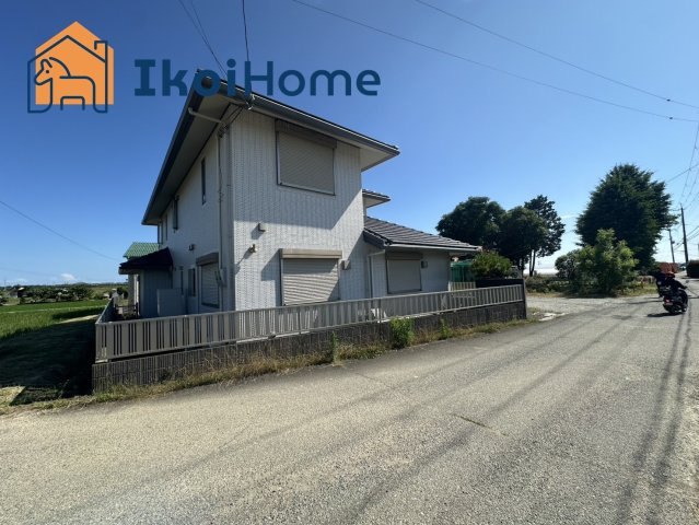神戸市西区岩岡町野中　中古戸建のエントランス|●年中無休：当日予約可●緑豊かでのびのびと子育てが出来る閑静な住宅地です！
