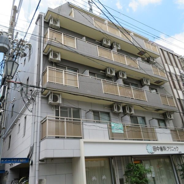 パルメーラ甲子園口の外観