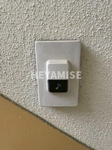 西山ハイツA棟のセキュリティ|反転間取りの別号室のお部屋です